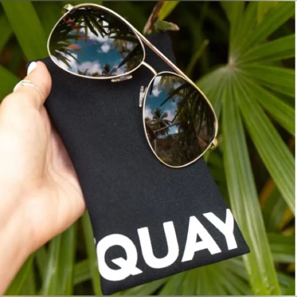 NWT! Quay - Vivienne Sunglasses - Gold